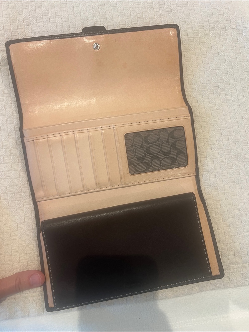 Coach Black Exterior with Nude Interior Continental Card Wallet